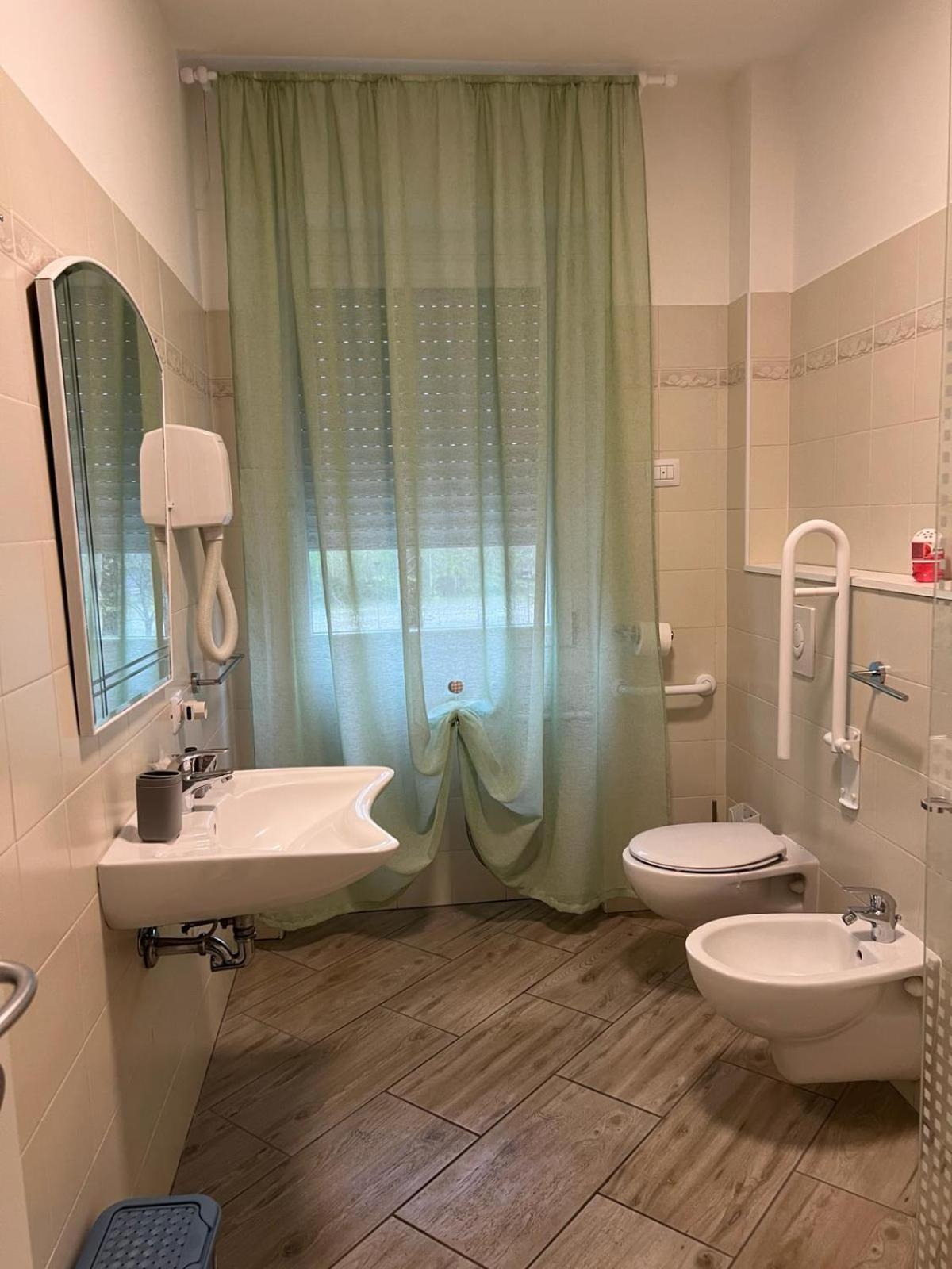 I Colli Del Garda Hotel Лонато Екстериор снимка