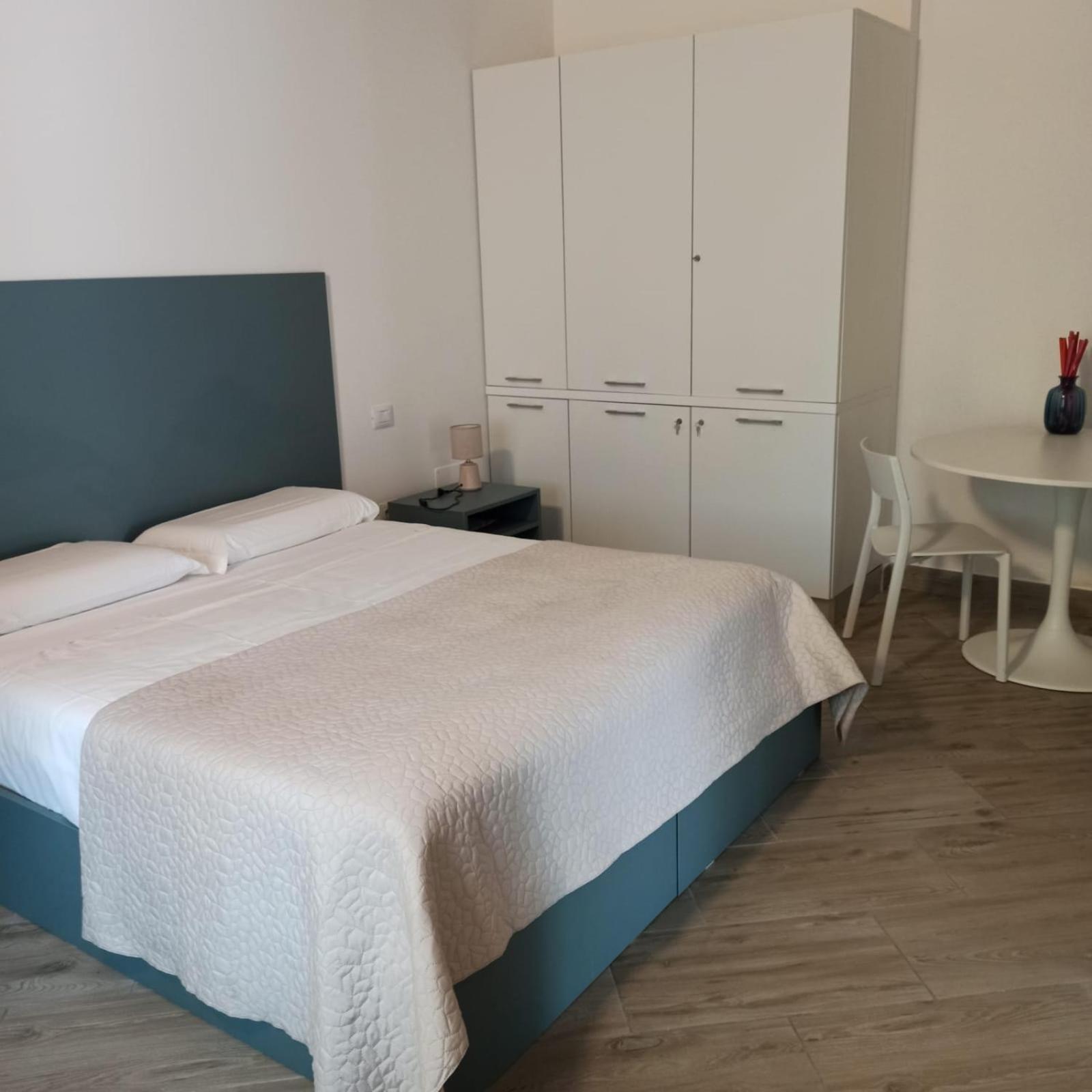 I Colli Del Garda Hotel Лонато Екстериор снимка