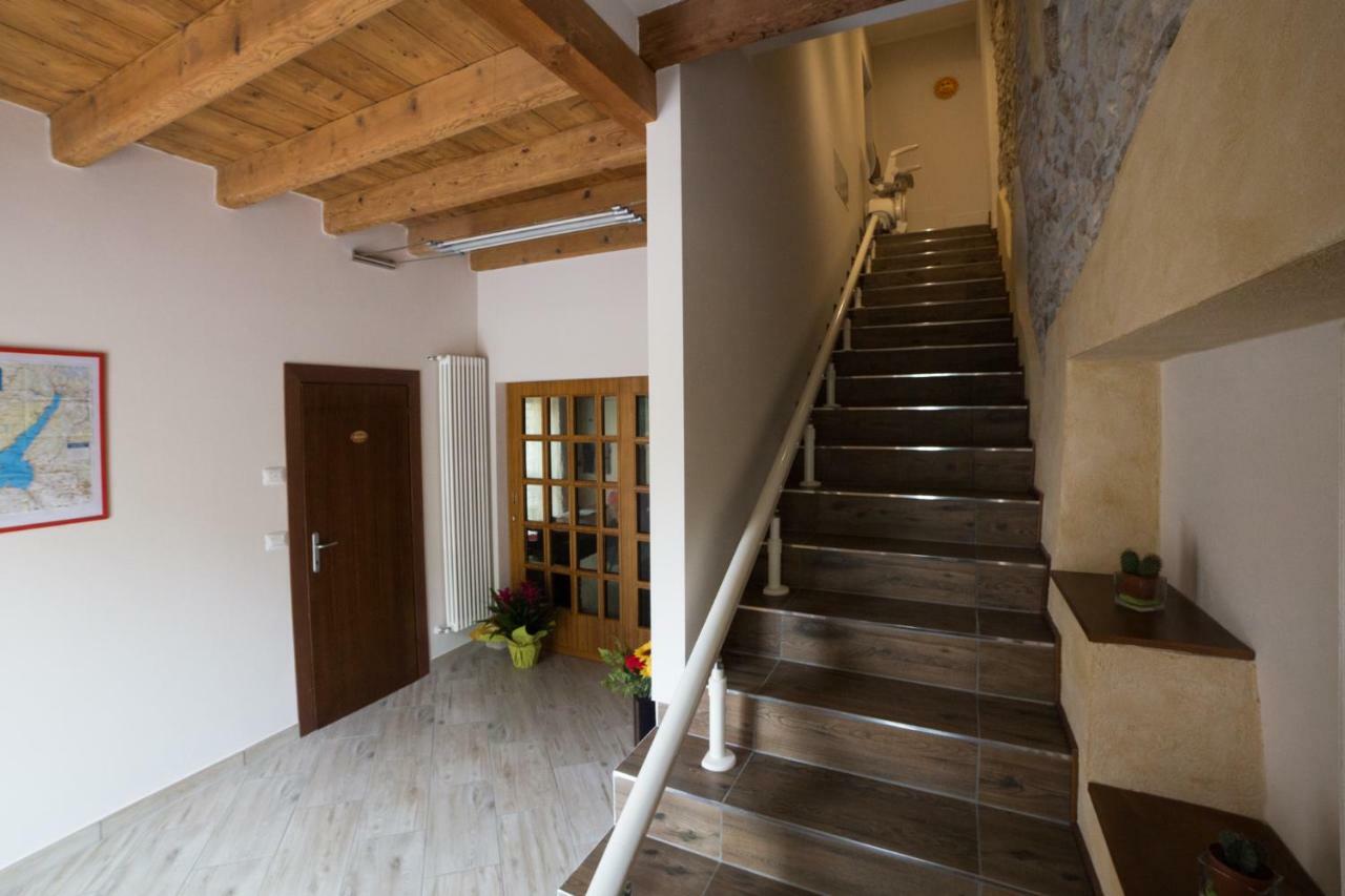 I Colli Del Garda Hotel Лонато Екстериор снимка